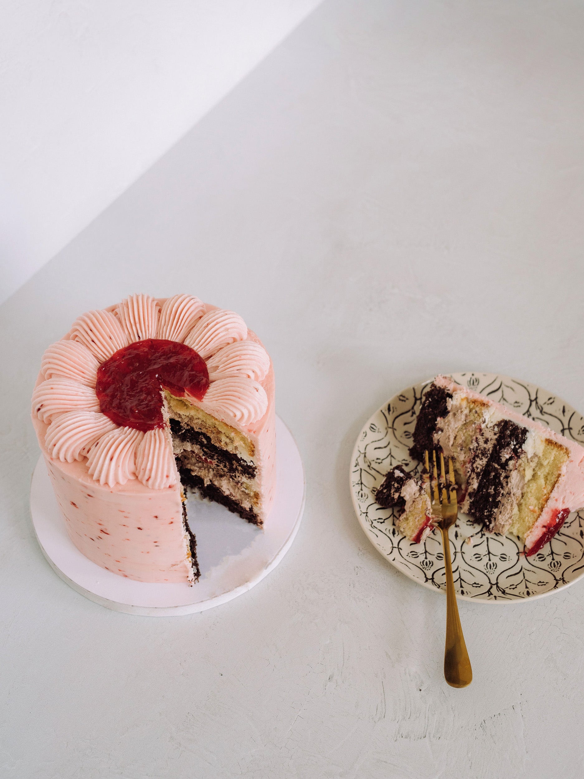 Fancy Me Raspberry Cake